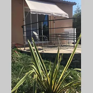 Attenant à T2 Avec Terrasse . Appartement